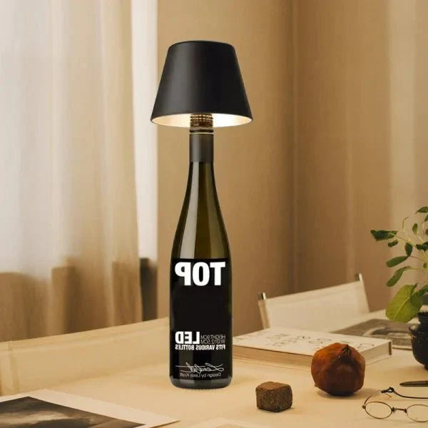 Lumira – Wiederaufladbare Tischlampe im Weinflaschenstil mit USB