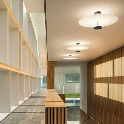 Minimalistische LED-Deckenleuchte im kreisförmigen Design