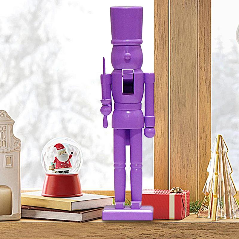 Zeitloser Weihnachtsnussknacker aus Massivholz