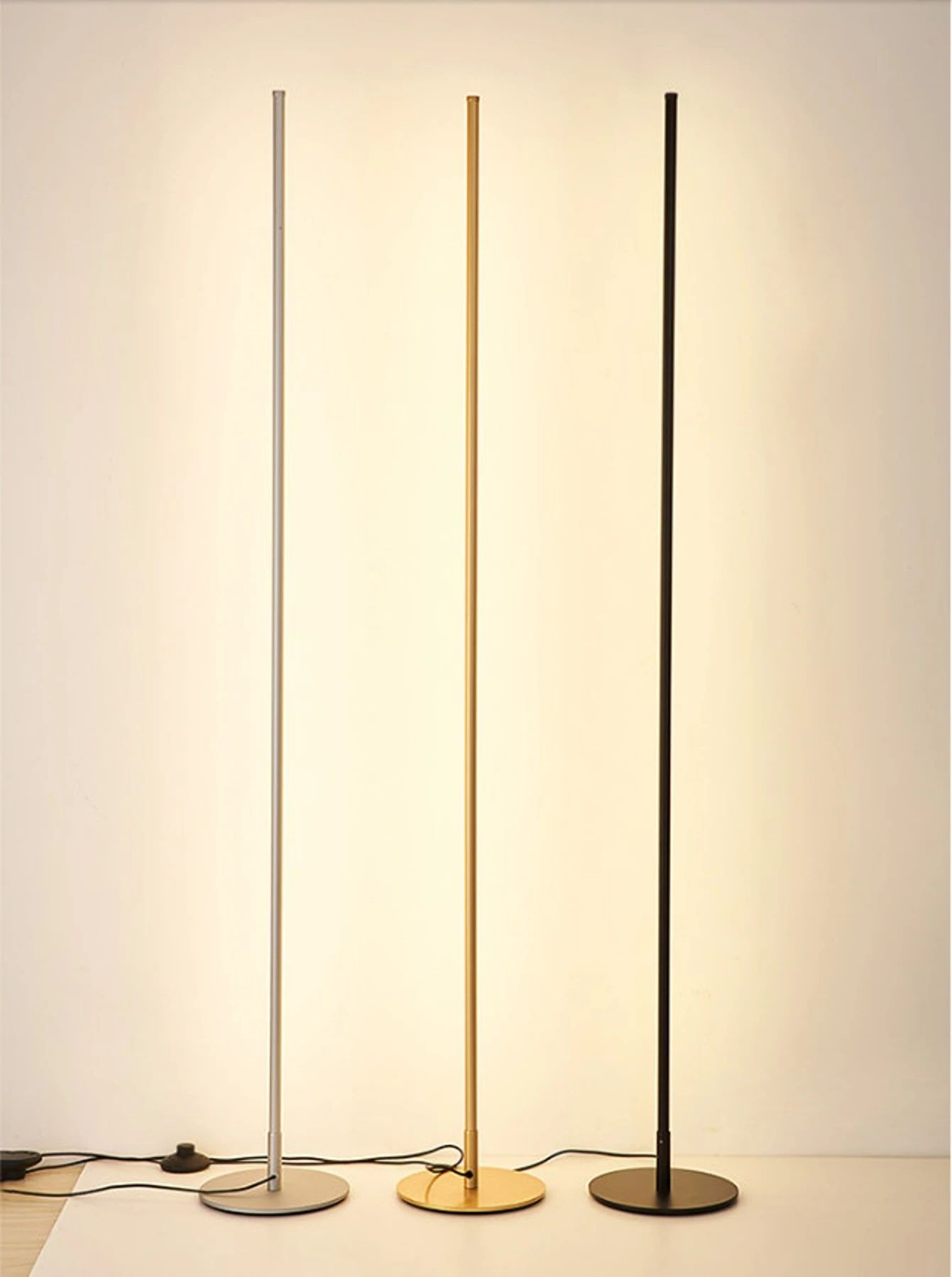 Minimalistische moderne Stehlampe