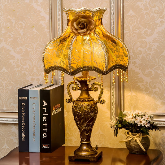 Cleo – Europäische Retro Tischlampe