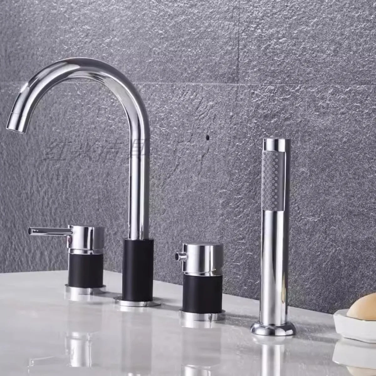 Austine – Kupfer Badewannen Wasserhahn