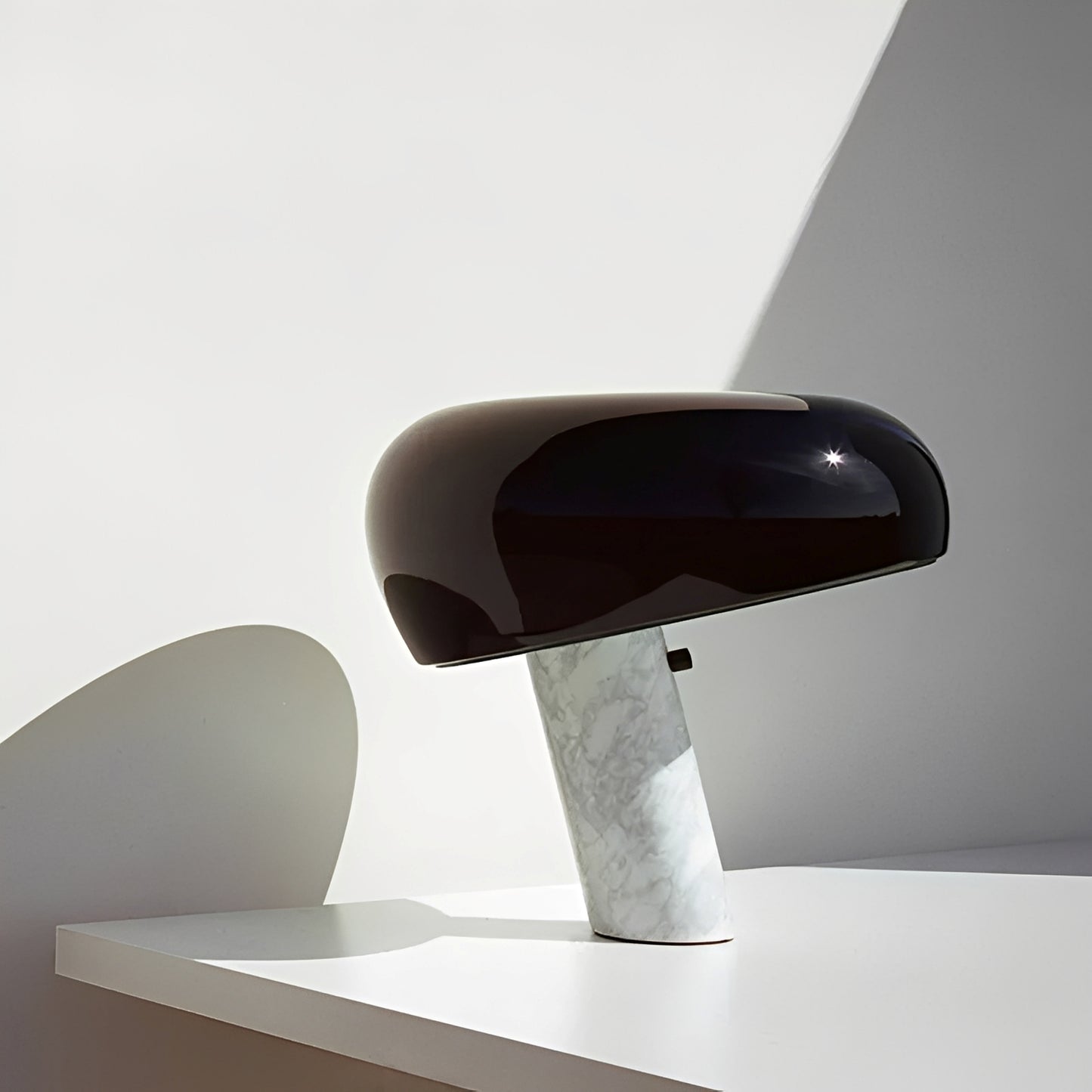 Elena – Postmoderne Marmor Pilzlampe