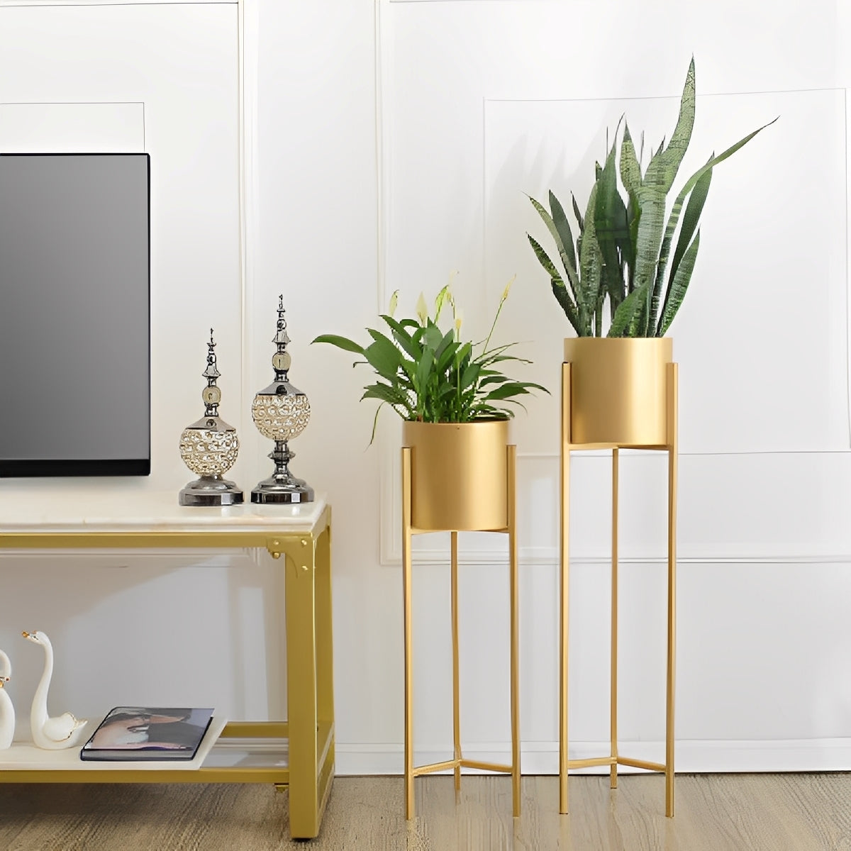 Freja – Nordisches Blumenregal aus Eisen