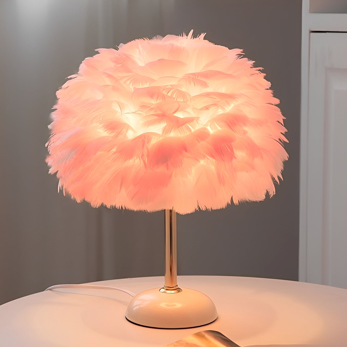 Lanivy – Feder Tischlampe