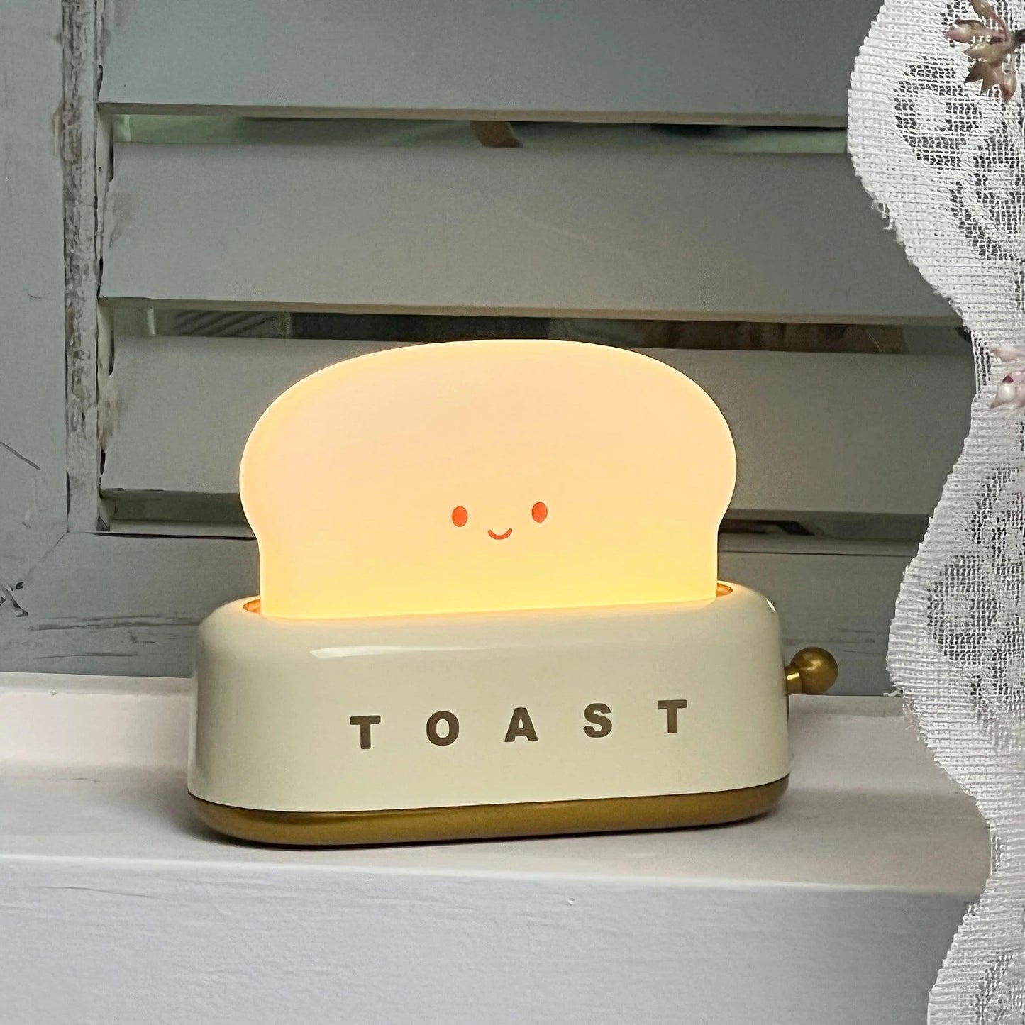 Tosta – Tragbare Tischlampe im Toaster-Design mit Akku & Dimmerfunktion