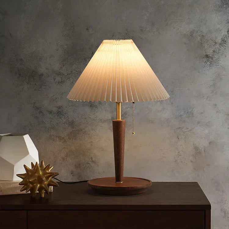 Sayuri – Retro Nachttischlampe aus Walnussholz