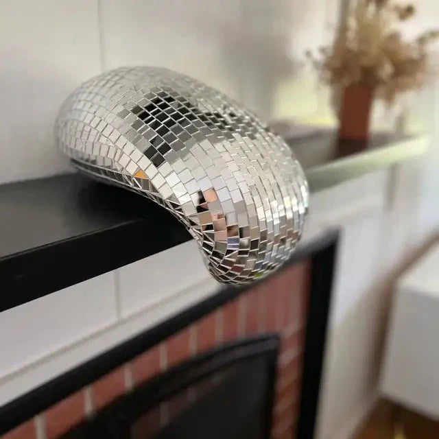 DripDazzle – Schmelzende Discokugel als glitzernde Wanddeko