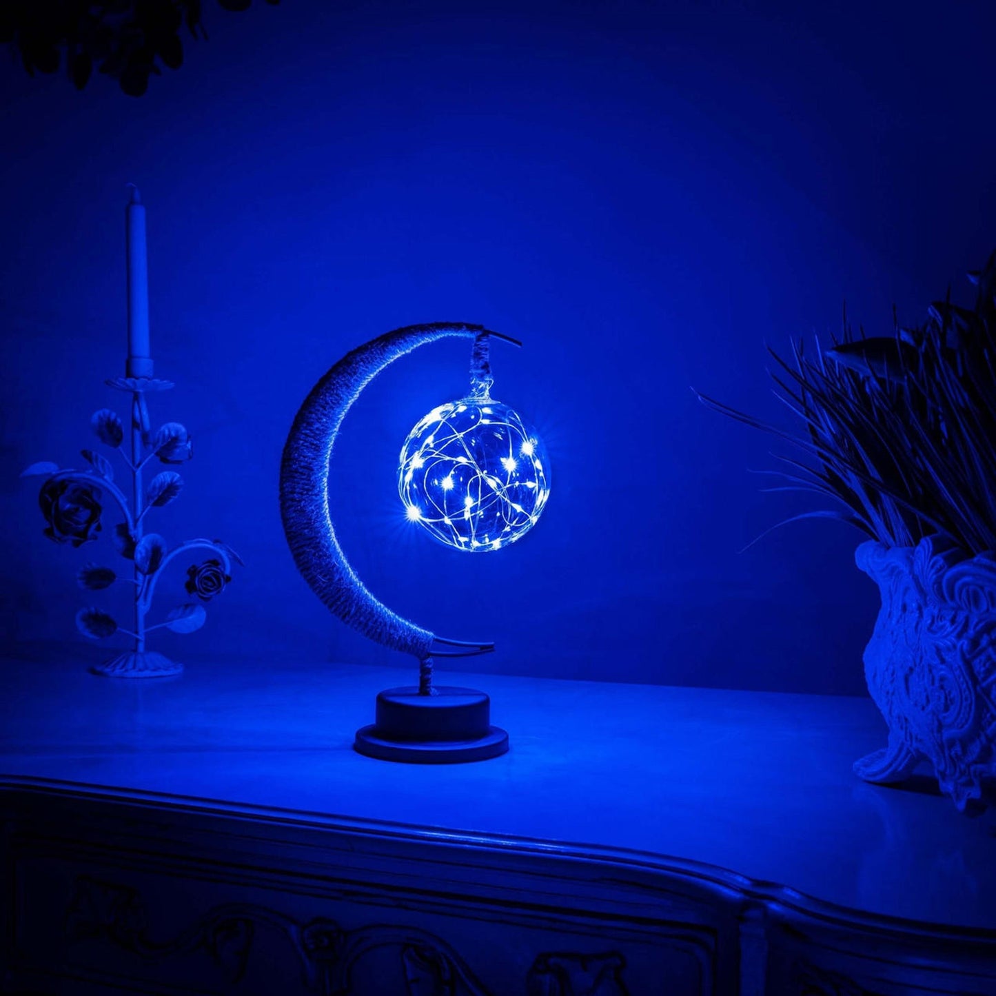 Lunaria – LED-Mondlampe mit Sternenlicht