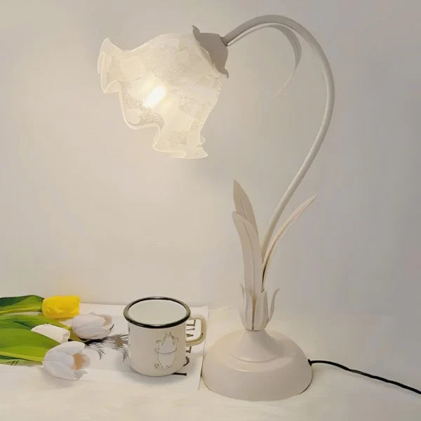 Inga – Verstellbare Blumenlampe im Vintage-Stil