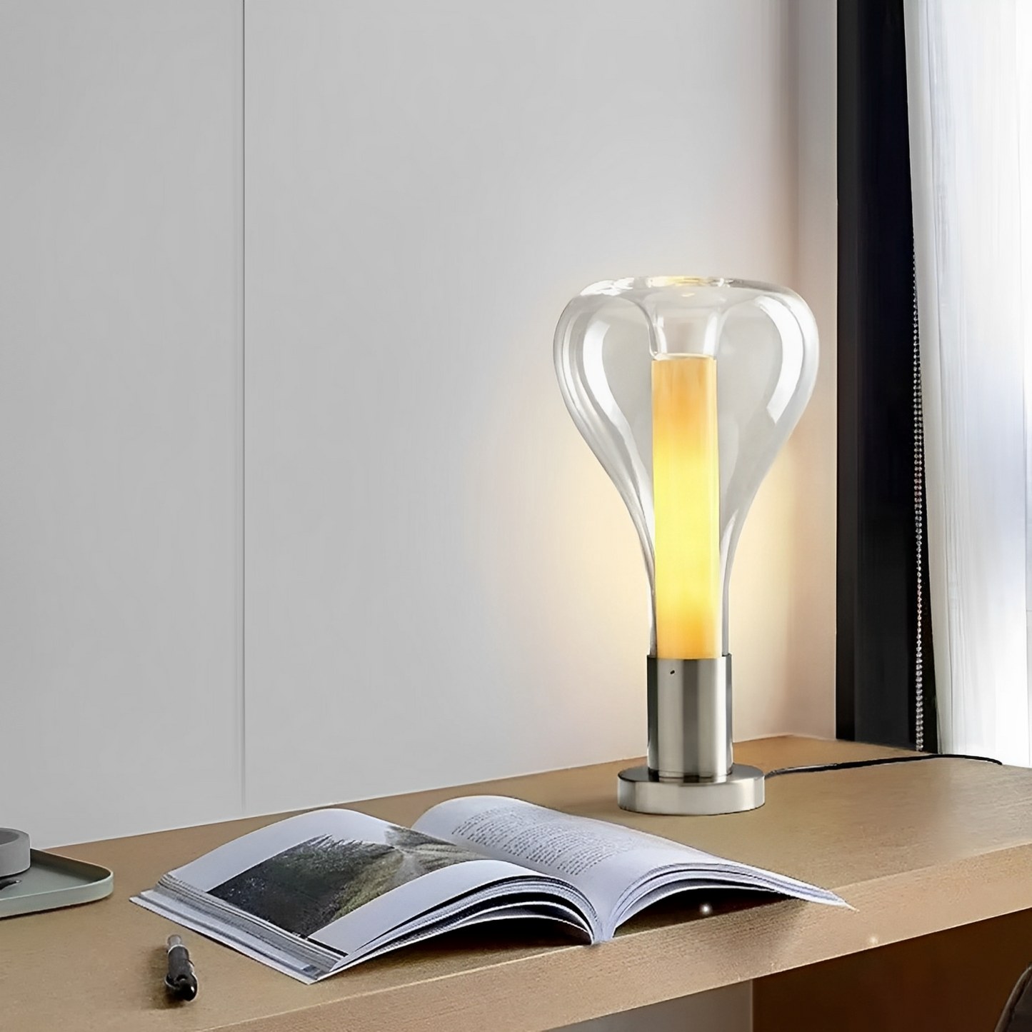 Lavana – Tischlampe im Lava-Design für kreative Wohnakzente